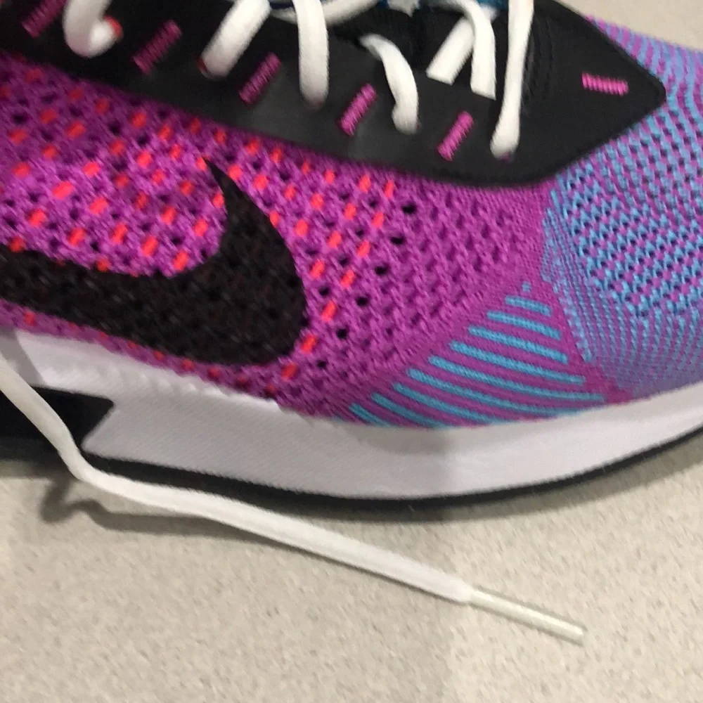 Nike flyknit women’s size 9.5 bright  purple color - Picture 6 of 7